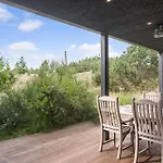 4 Bedroom Stunning In * Blavand
