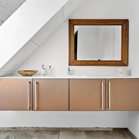 Vakantiehuis 4 Bedroom Stunning In