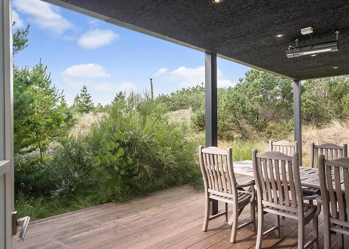 4 Bedroom Stunning In * Blåvand